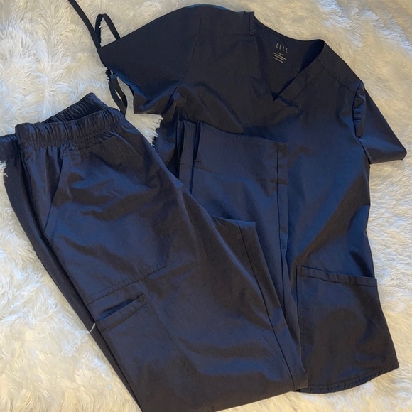 Excellent condition scrub set - Picture 1 of 3